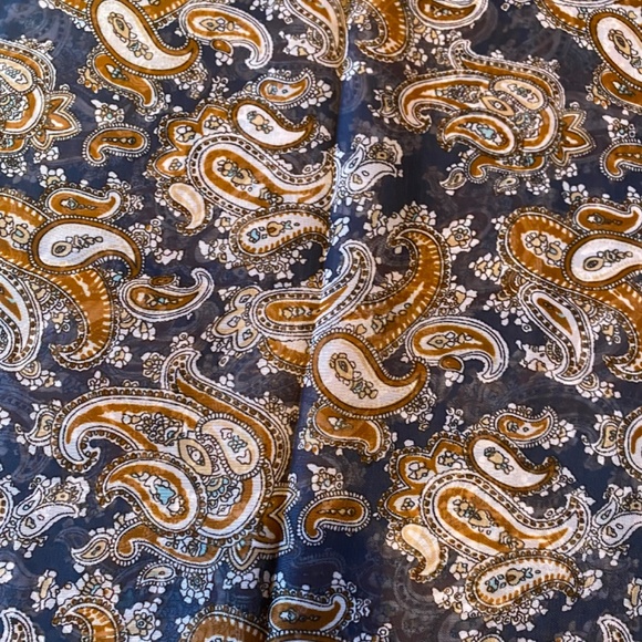 Navy paisley print scarf - Picture 7 of 8
